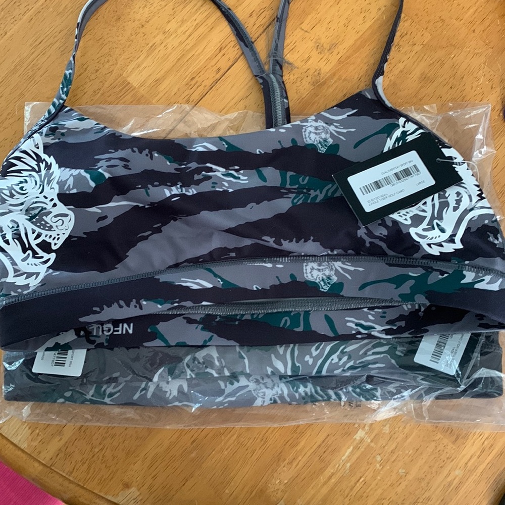 1 Darc sport Bra size large